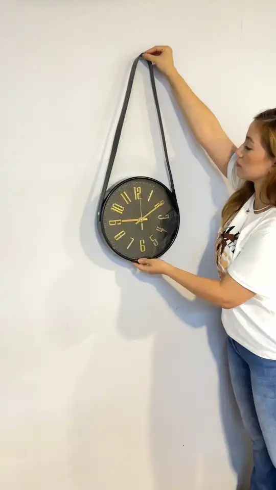 En Menta Novedades encontrarás una amplia variedad de relojes de pared con diseños únicos que se adaptan a cualquier estilo. 🕰️

 Desde modelos modernos y minimalistas, hasta opciones más clásicas y vintage, ¡tenemos el reloj perfecto para tu hogar! 🏠✨

Visítanos y descubre la colección completa. ¡Dale vida a tu pared con los mejores relojes! ⏰💖

Página web 24hr 🛒📲
www.mentamoda.co

📲Líneas de atención personalizada
3046382799

Envío a todo Colombia 🇨🇴
pago contra entrega en la ciudad de Cali 🛍️🤩

Horario y ubicación de tiendas Menta 🏠💖
En nuestro link del perfil.